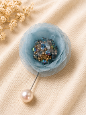 Sage Green - Brooch with Pearl and Beads Sage Green - Brooch with Pearl and Beads
