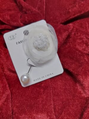 Pearly - Brooch with Pearl and Beads